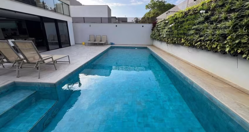 Casa em condomínio fechado com 5 quartos à venda na Rodovia Jornalista Maurício Sirotsky Sobrinho, 5057, Jurerê, Florianópolis