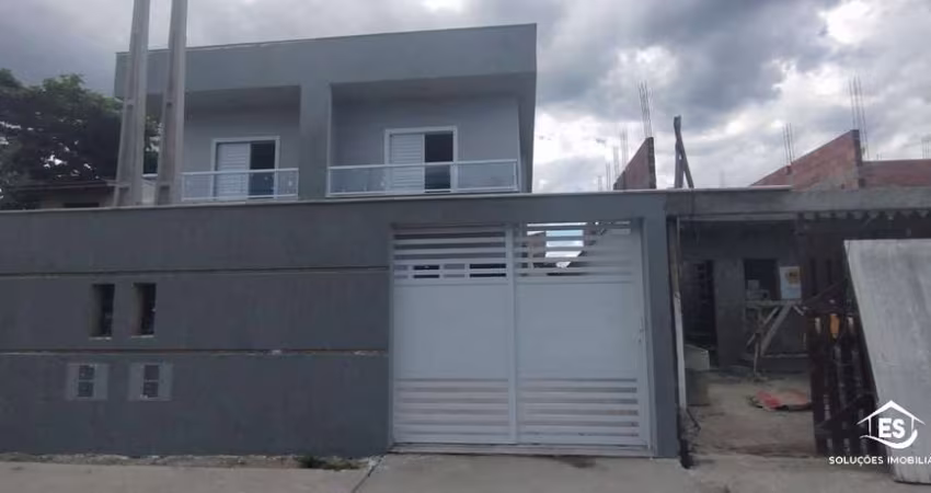 Sobrado 3 dormitórios com piscina