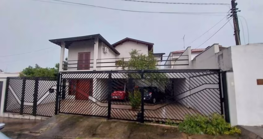 Linda casa á venda e locação 500m² de terreno e 346m² construção Jardim do Vale