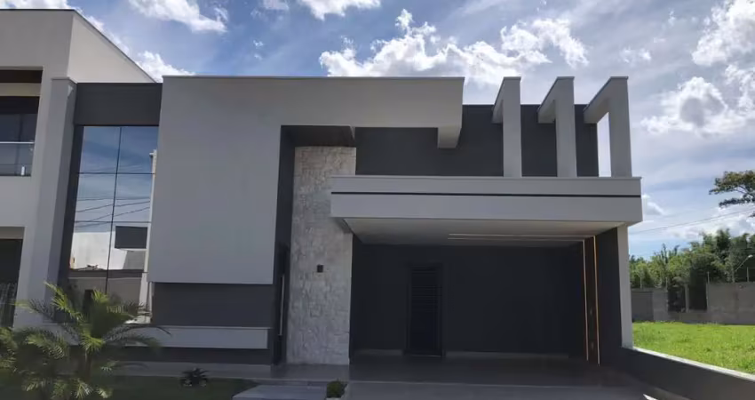 Casa Térrea à Venda - Condomínio Indaiatuba