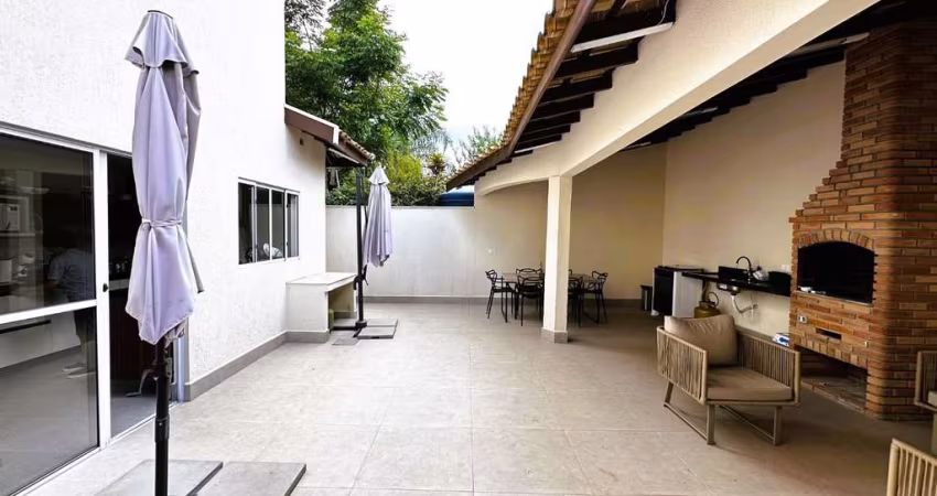 Casa com 3 dormitórios, 149 m² - venda por R$ 980.000,00 ou aluguel por R$ 6.300,02 - Condomínio Nadege - Indaiatuba/SP