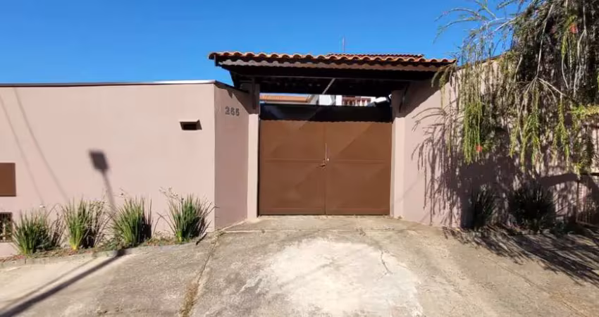 Casa para locação 4 dormitórios, piscina, 5 vagas de carro.