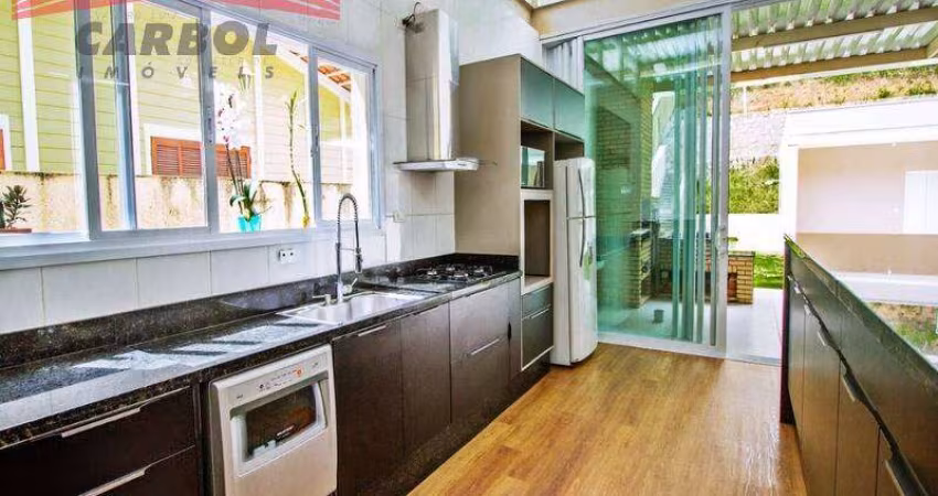 CAPITAL VILLE - 4 DORMS. - 2 VAGAS - AT 1.215m² - AC 361m²