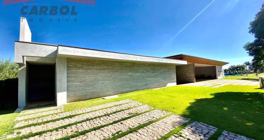 PORTAL JAPY GOLF CLUBE - AT 2.000m² - AC 960m² - 5 SUÍTES - 10 VAGAS