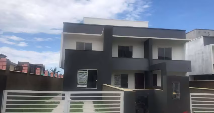 Casa duplex geminada 03 dormitórios, sendo 01 suíte à venda no rio vermelho - florianópolis - sc