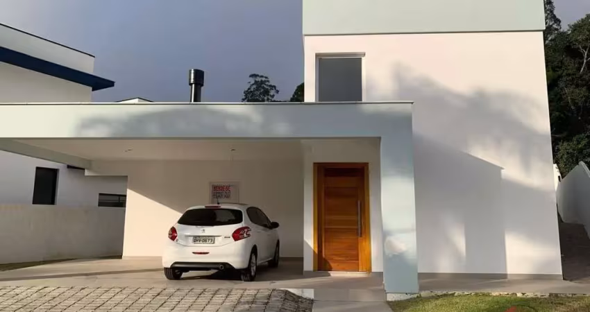 Casa em condomínio fechado, térrea de 03 suites à venda na cachoeira do bom jesus - florianópolis - sc