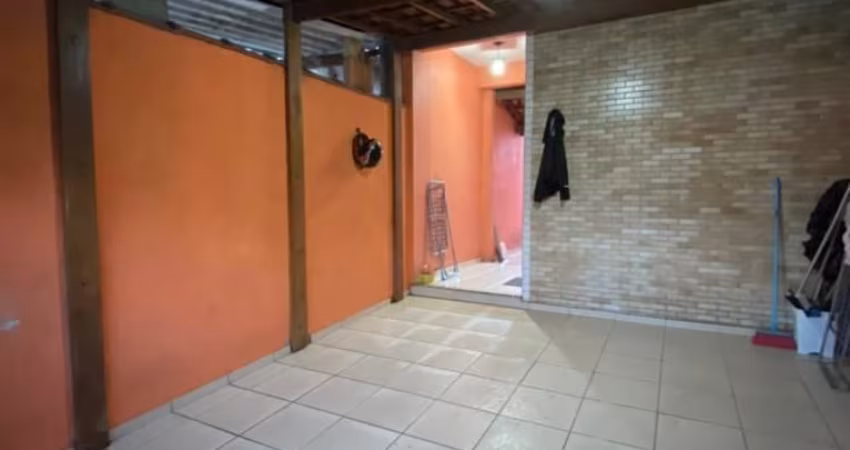 Casa Sobreposta Alta - Jardim Paraiso - São Vicente - SP.