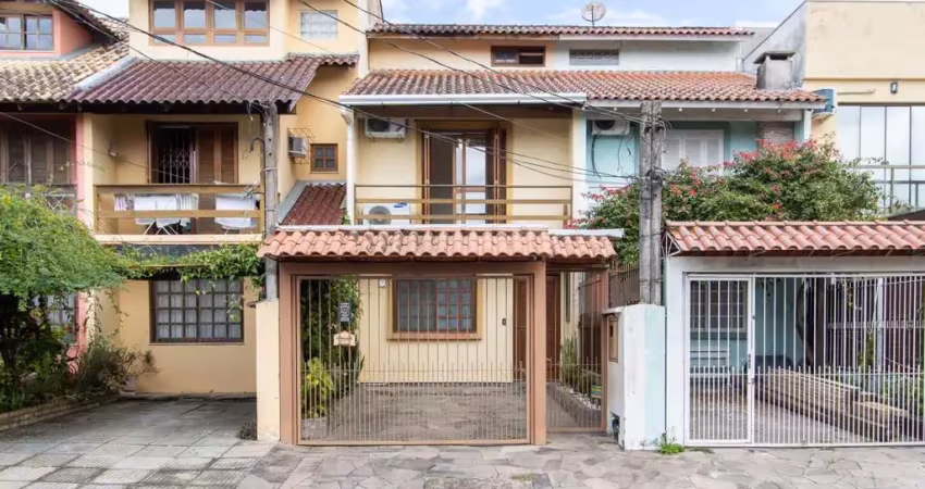 A casa possui 78m² de área construída, com um adicional de 20m²
