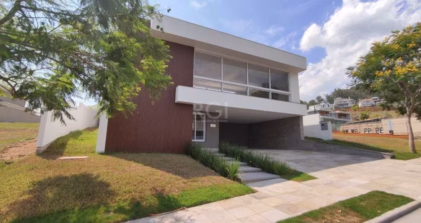 Casa Condominio para Venda - 310m², 3 dormitórios, sendo 3 suites, 2 vagas - Alp