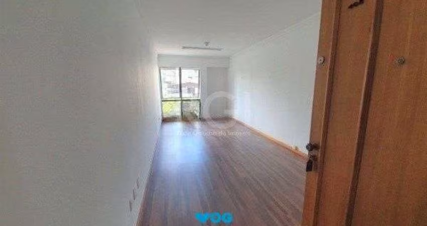 Sala comercial no bairro Petrópolis frente desocupada