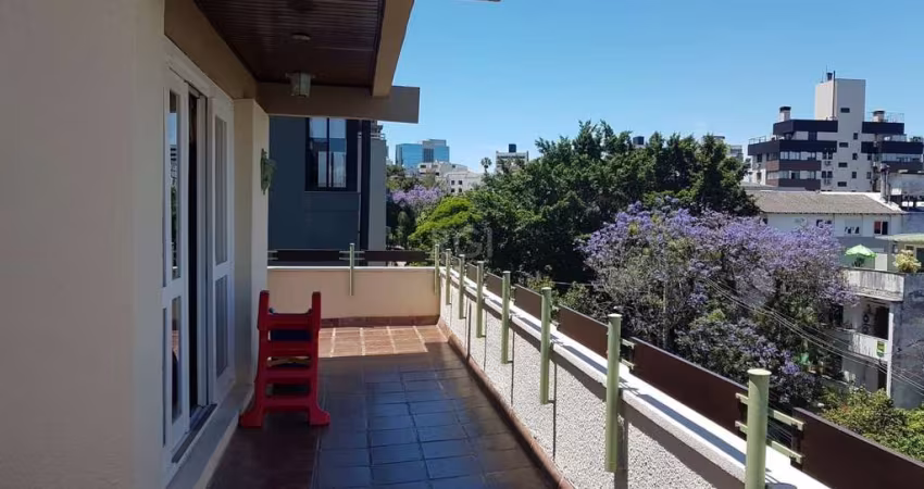 Cobertura de 2 dormitórios no bairro Petropolis