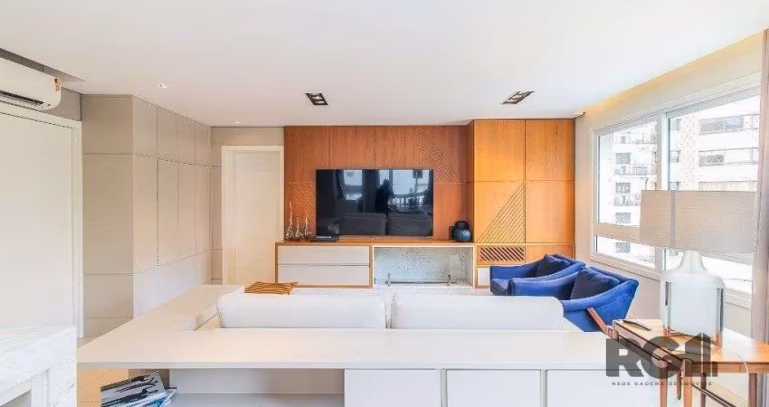 Belo Apartamento 3 quartos com suíte e 2 vagas -  136,24 m² - Petrópolis