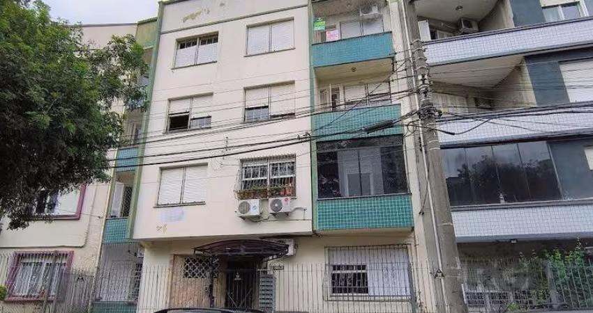 Apartamento 03 dormitórios no Bairro Santana em Porto Alegre.