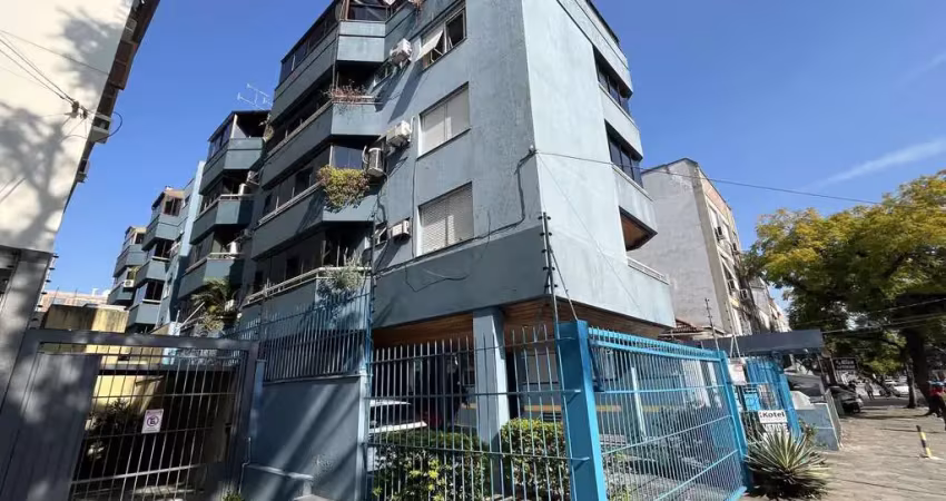 Apartamento de 1 quarto, sacada e uma vaga de garagem no bairro santana poa/rs.