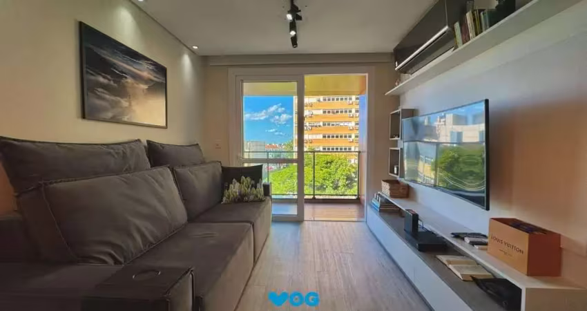 Apartamento mobiliado de 2 dormitórios no bairro petrópolis