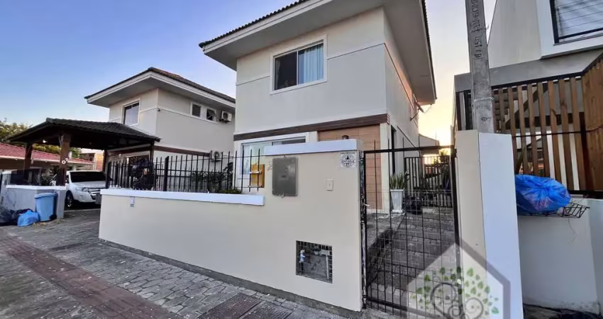 Casa individual no residencial norbecker – 3 dormitórios e quintal com churrasqueira