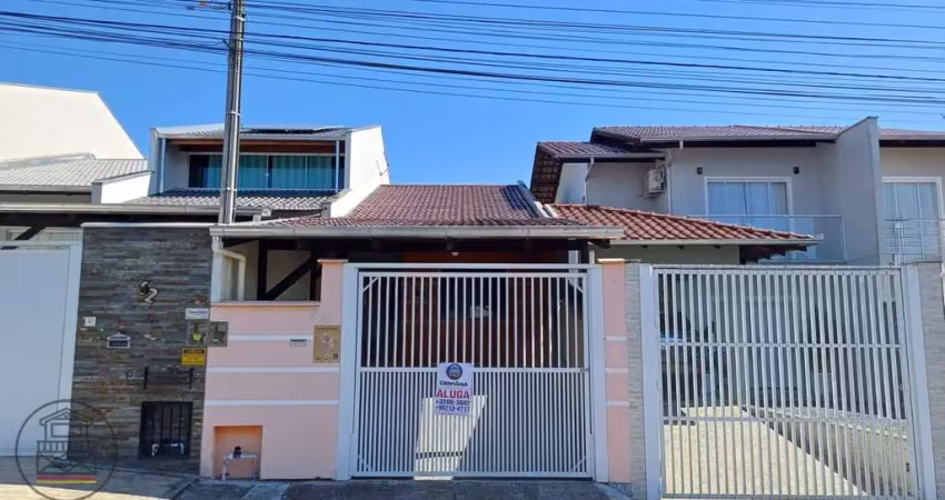 Casa com 2 quartos para alugar no Velha Central, Blumenau 