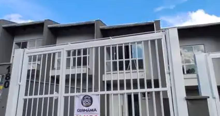 Casa com 2 quartos para alugar em Água Verde, Blumenau 