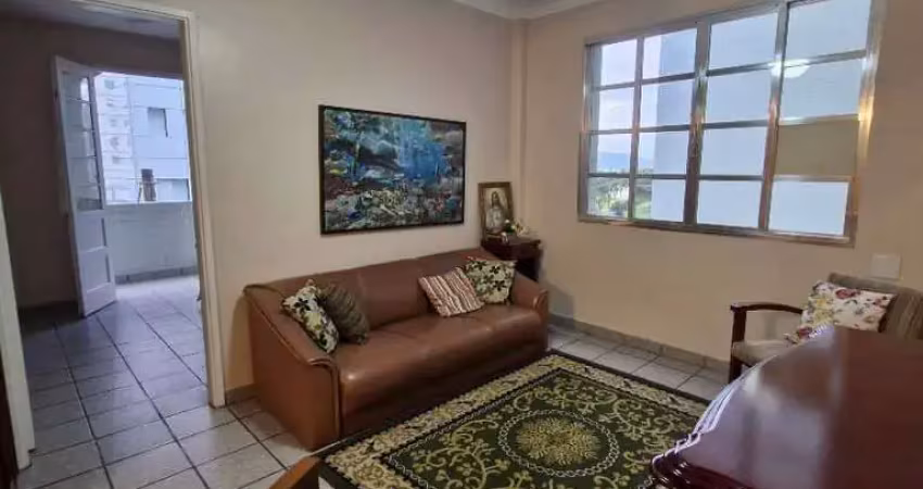 Apartamento com 3 quartos à venda à poucos metros da praia, santos