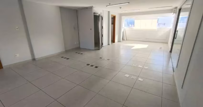 Sala comercial para alugar na Avenida Senador Pinheiro Machado, 30, Marapé, Santos
