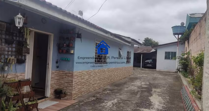 Casa para Venda em Colombo, Roca grande, 4 dormitórios, 2 banheiros, 5 vagas