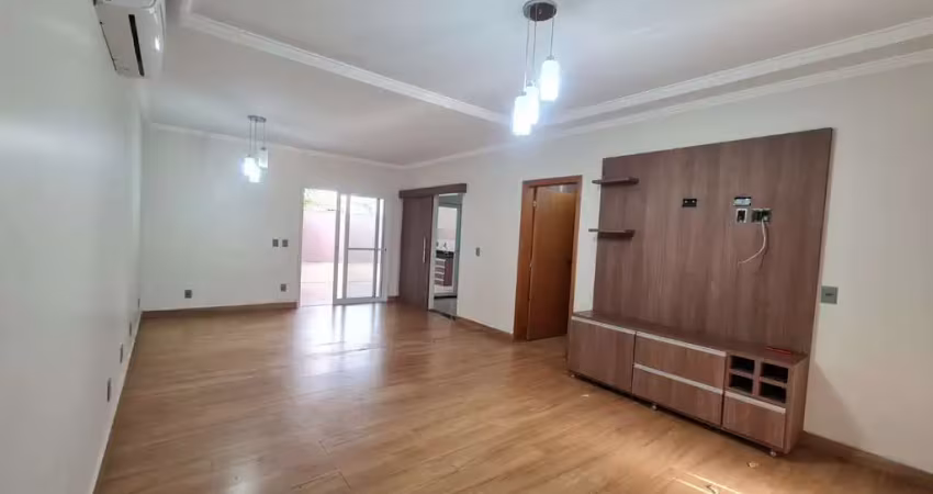 Excelente sobrado com 3 suítes e 176 m² em condomínio fechado no recreio das acácias.