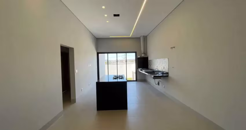 Casa térrea com 3 dormitórios, 137 m² em condomínio fechado.