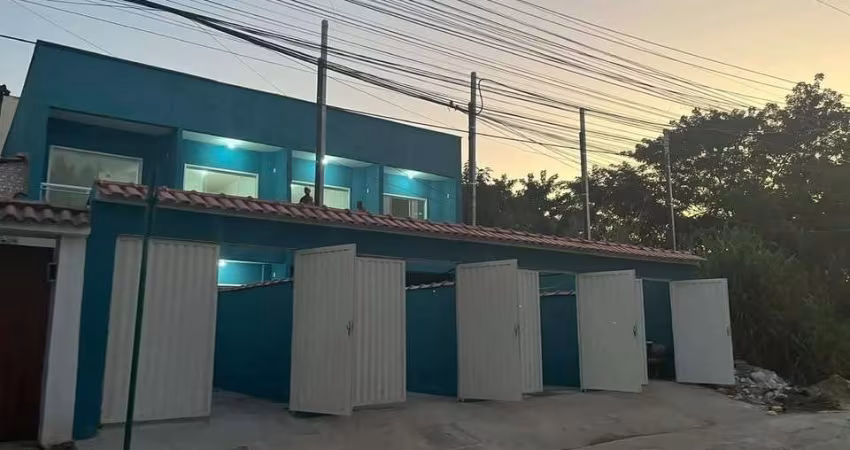 Casa Duplex para Venda em Queimados, Vila Camarim, 2 dormitórios, 2 suítes, 2 banheiros, 2 vagas