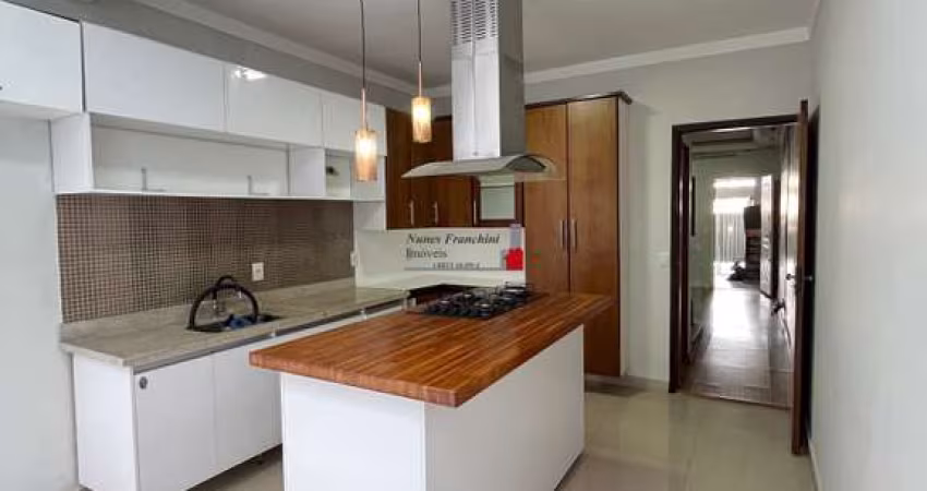 Sobrado à venda em São Paulo-SP, Vila Carbone: 2 quartos, 1 suíte, 1 sala, 3 banheiros, 1 vaga, 110m². Venha conhecer!