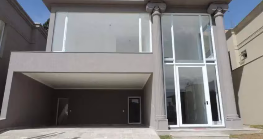 EXCELENTE IMÓVEL PARA VIVER MUITO BEM, COM MUITA PAZ E SEGURANÇA PARA TODA A FAMÍLIA. COM 393 M² TOTAL/303 M² ÚTIL/5 BANHEIROS/4 VAGAS/3 SUITES