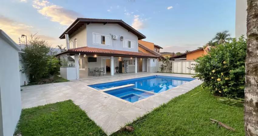 Casa para locação anual no bougainvillee com 4 dormitórios e piscina.