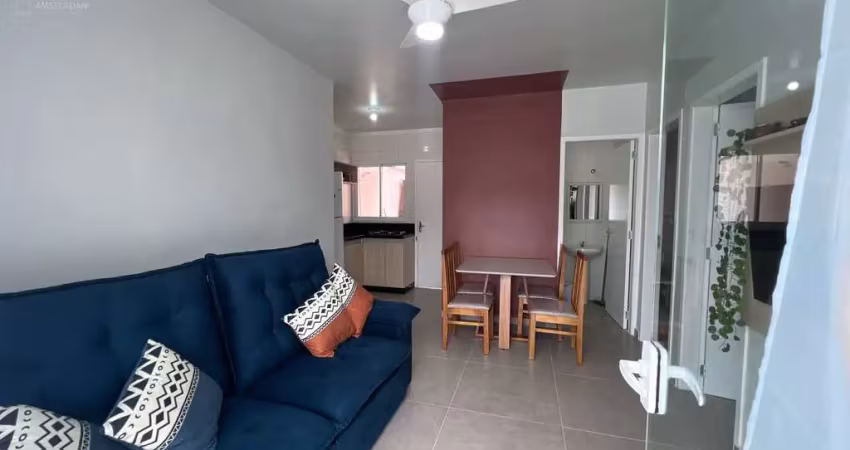 Casa em condomínio para locação anual a 200 metros da praia