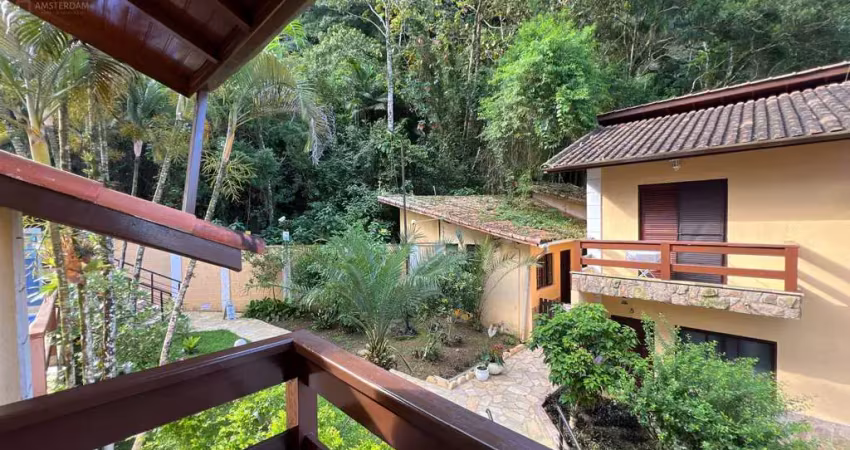 Casa em condomínio para locação anual no centro de bertioga-sp: 2 quartos, 1 suíte, 1 sala, 3 banheiros, 1 vaga - 111,04 m².