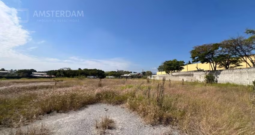 12.000 m² em Pindamonhangaba, área industrial, todo murado, plano, aterrado e pavimentado.