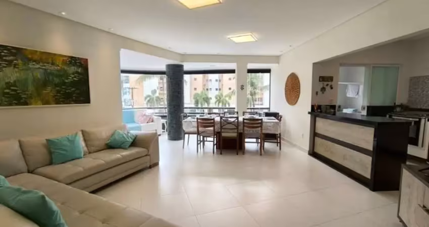 Apartamento de 2 quartos na riviera bertioga-sp: 1 suíte, 2 salas, 2 banheiros, 2 vagas de garagem e 125,00 m² de área.