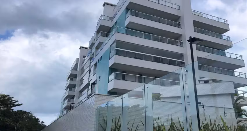 Apartamento com vista ao mar, finamente mobiliado pronto para você curtir ou investir.