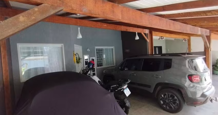 Casa com 3 quartos à venda na Rua Alagoas, 472, Iguaçu, Araucária