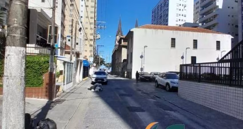 Embaré, Santos  Apto 2 dorms. com ar, armários, vaga e janelas antirruído. Quadra da praia, perto de tudo. Pronto pra morar!