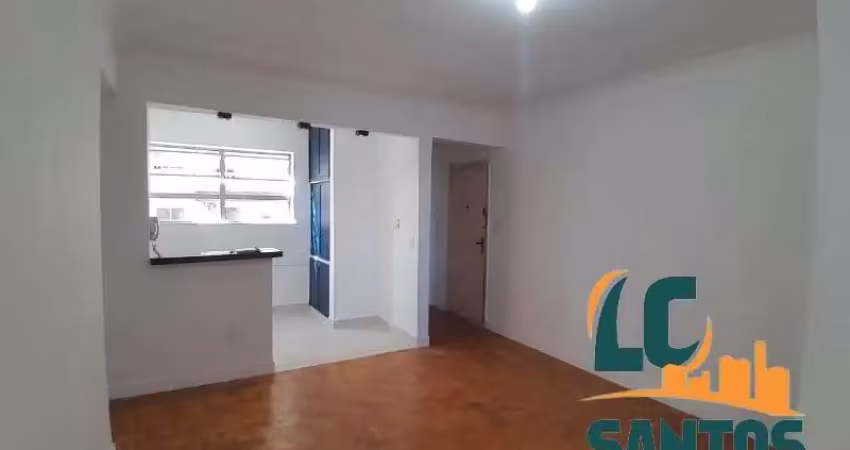 Apartamento 1 dormitório reformado com vista mar no embaré