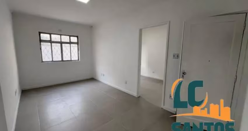 Apartamento reformado de 3 dormitórios no canal 4 em santos .