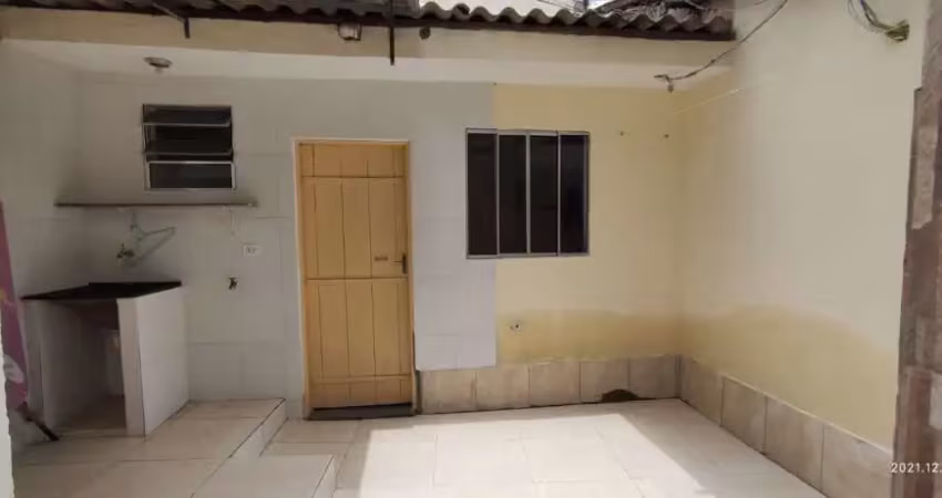 Casa com 1 quarto para alugar na Vila Zat, São Paulo 
