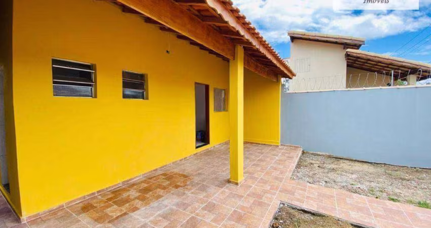 Oportunidade, casa nova isolada - Lado Praia, apenas 100 metros do mar na cidade de Mongaguá/SP
