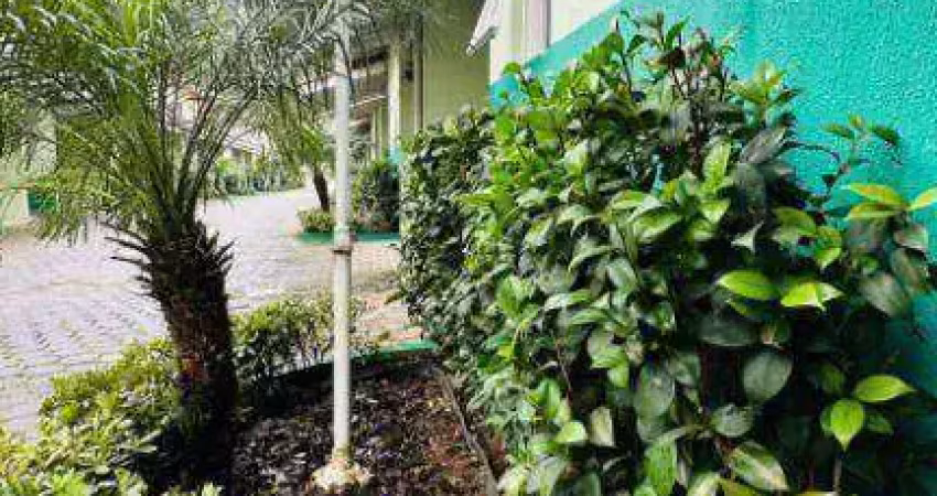 Village com 2 dormitórios à venda, 81 m² por R$ 302.900,00 - Centro - Mongaguá/SP