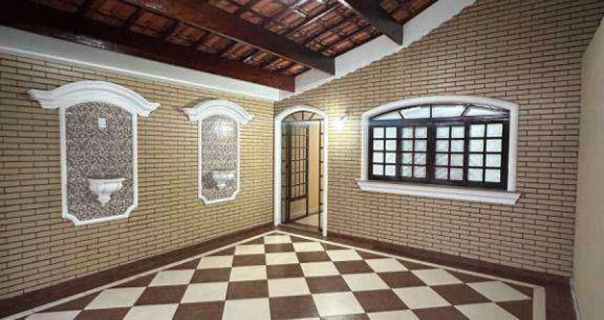 Casa com 3 dormitórios à venda, 138 m² por R$ 369.900 - Nossa Senhora de Fátima - Mongaguá/SP