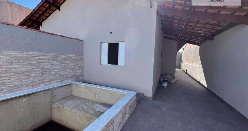 Casa com 2 quartos à venda, por R$ 369.000 - Praia de Mongaguá/SP