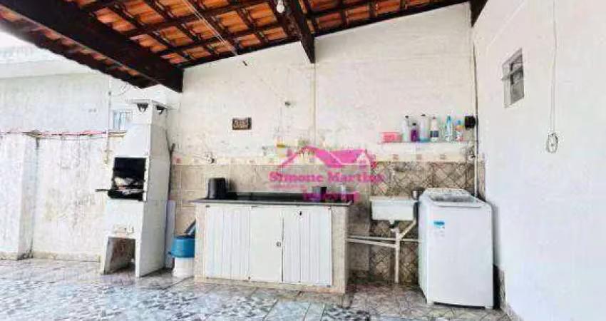 Casa barata com amplo espaço de quintal e escritura na praia de mongaguá