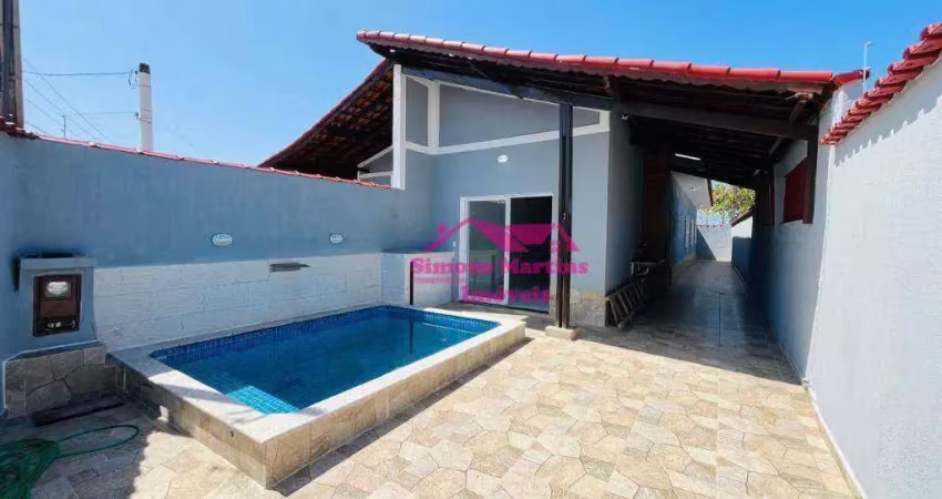 Casa com amplo espaço de quintal lado praia à venda em mongaguá