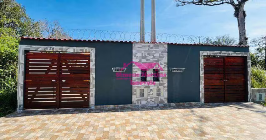 Casa nova com piscina na praia de itanhaém em localização privilegiada