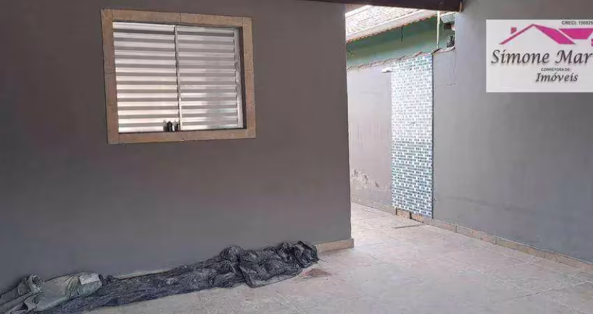 CASA 800 METROS DA PRAIA, 2 DORMITÓRIOS SENDO 1 SUÍTE  84m²
