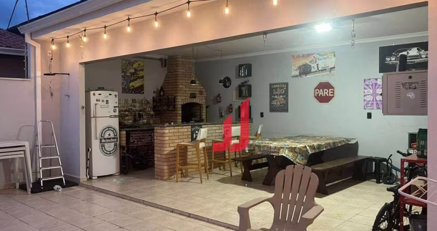 Casa com 3 dormitórios sendo 2 suítes  à venda, 220 m² por R$ 790.000 - Jardim Simus - Sorocaba/SP